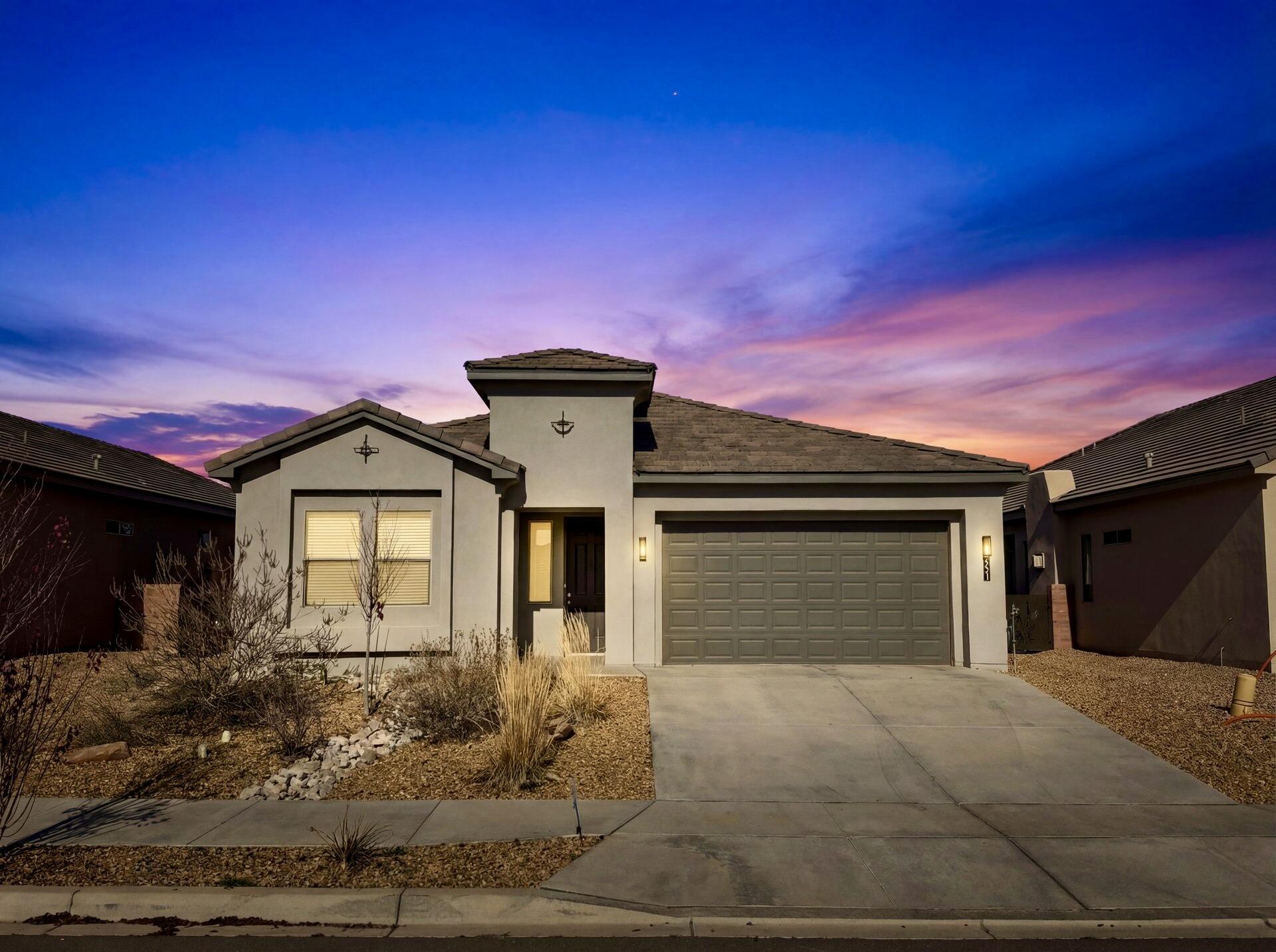 151 Fernleaf Court NW