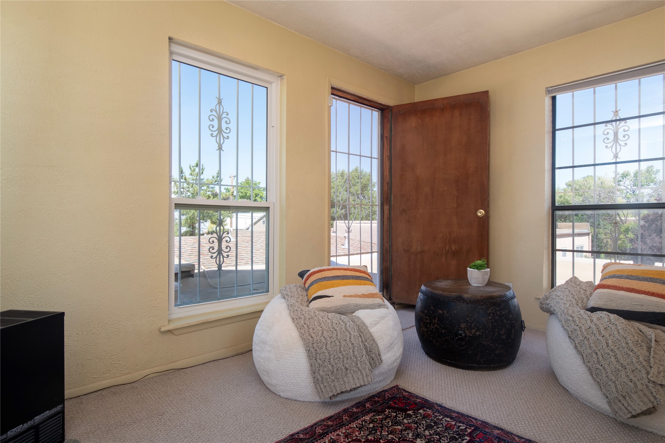 1011 Don Gaspar Avenue