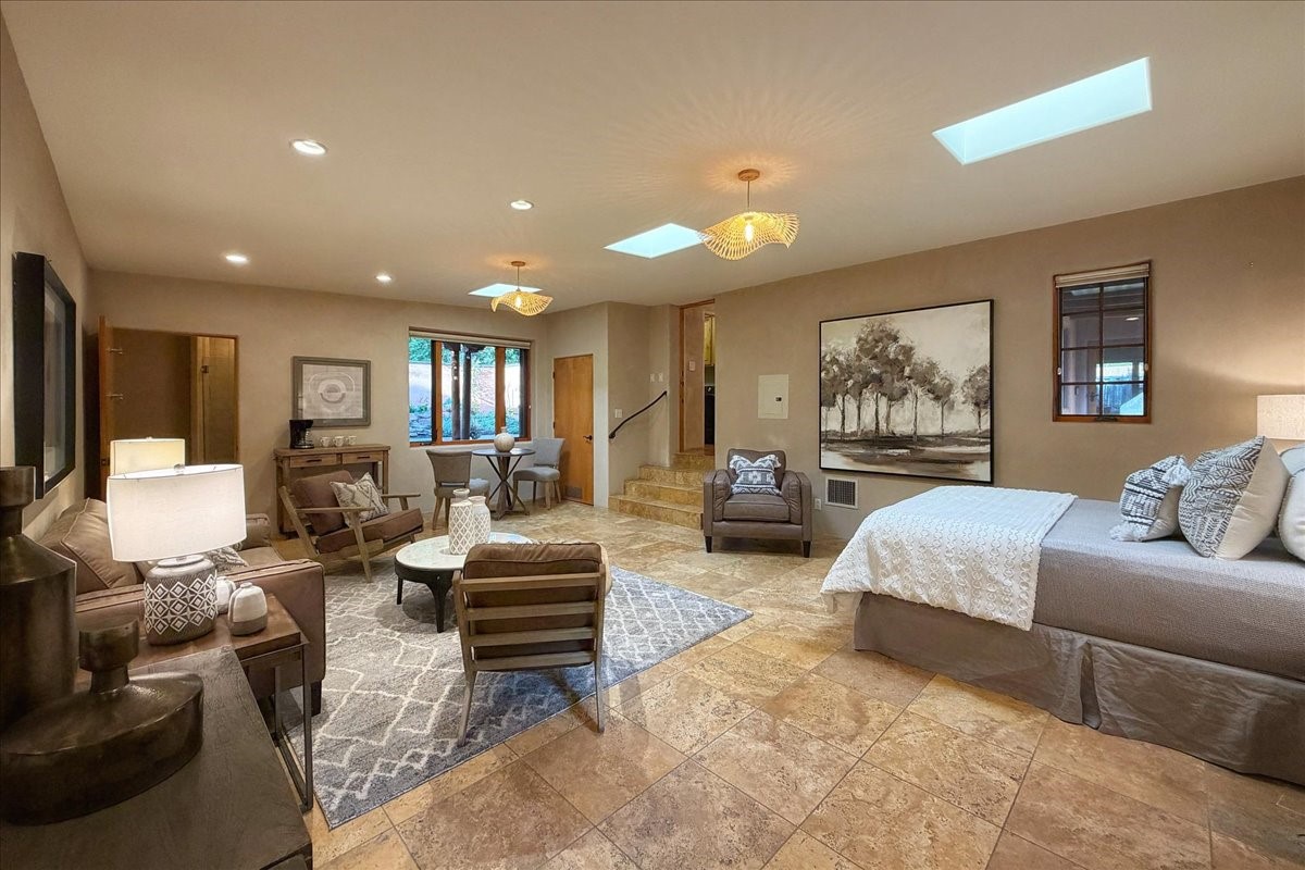 357 E Alameda
