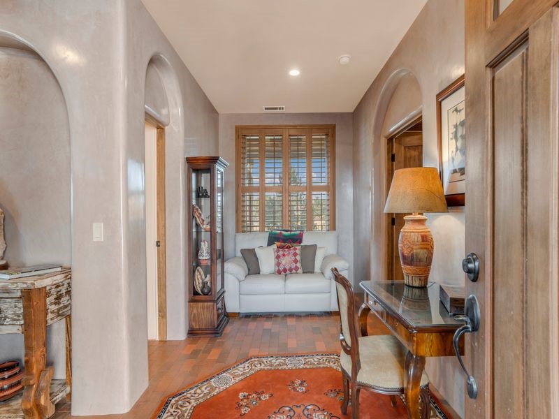 33 E Saddleback Mesa