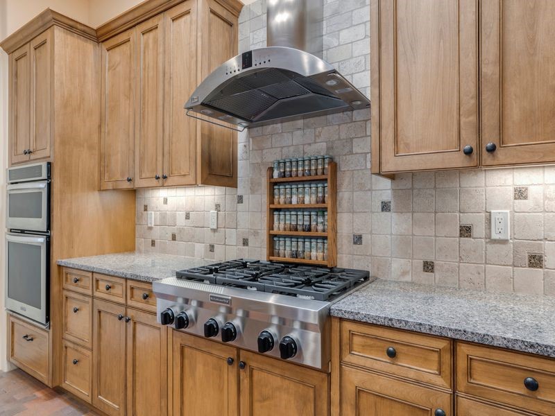 33 E Saddleback Mesa