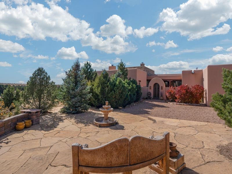 33 E Saddleback Mesa