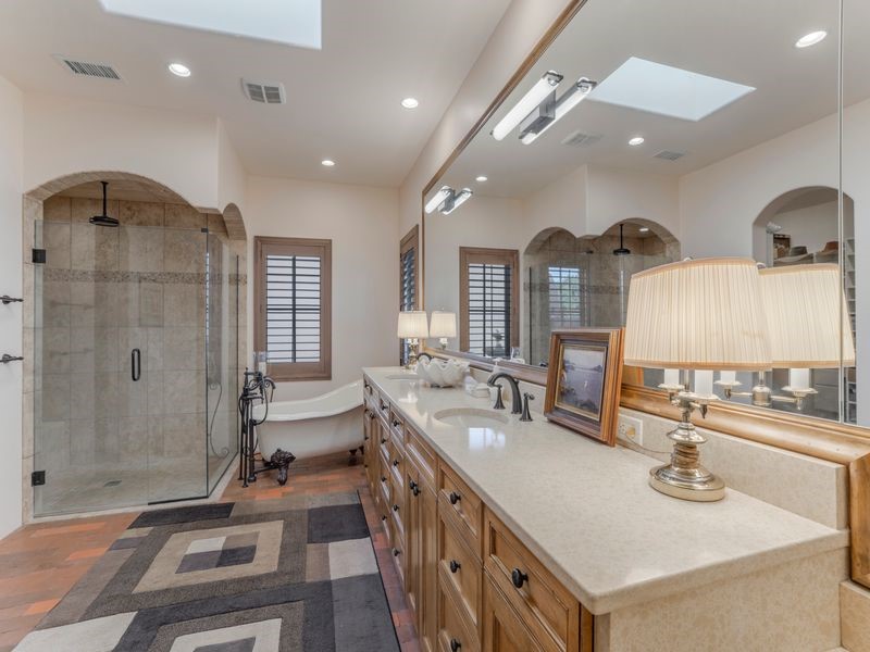 33 E Saddleback Mesa