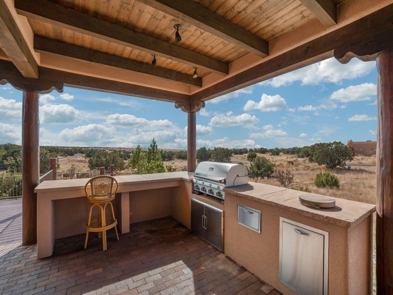 33 E Saddleback Mesa