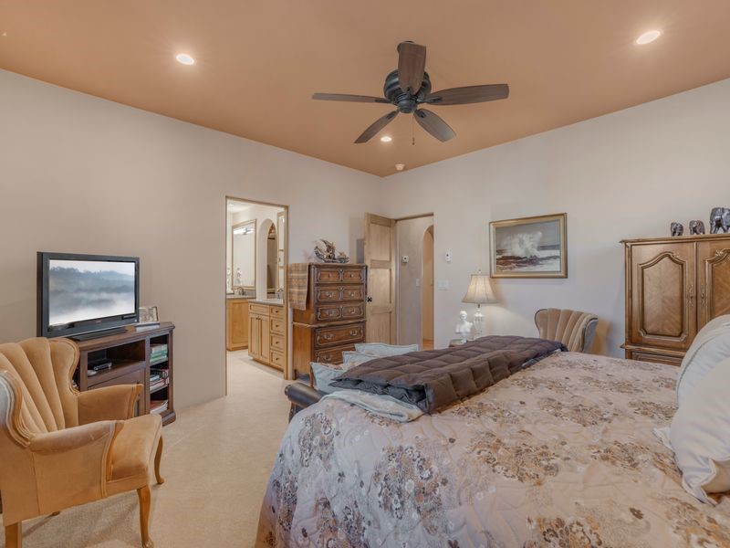 33 E Saddleback Mesa