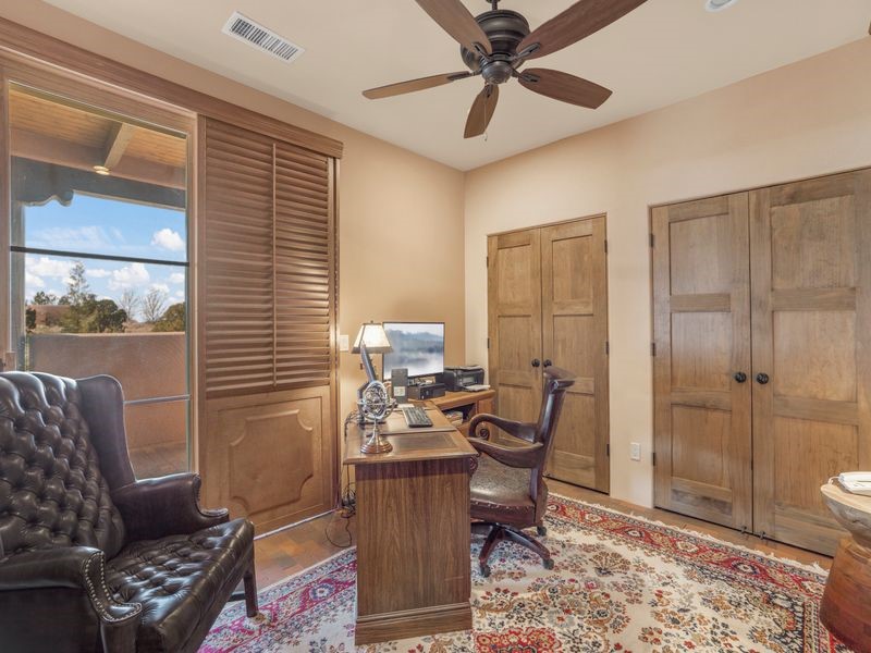 33 E Saddleback Mesa