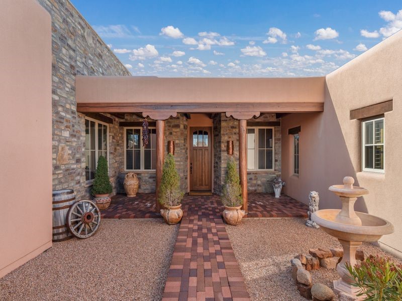 33 E Saddleback Mesa