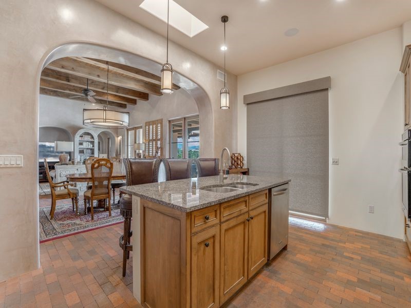 33 E Saddleback Mesa