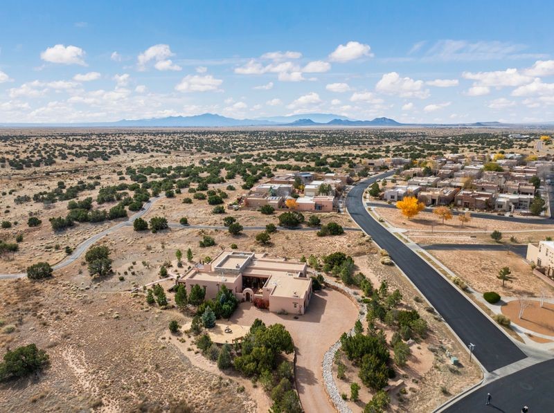 33 E Saddleback Mesa