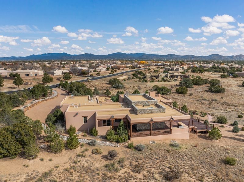 33 E Saddleback Mesa