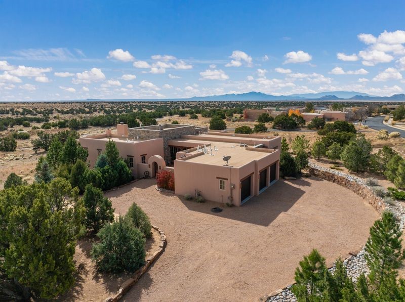 33 E Saddleback Mesa