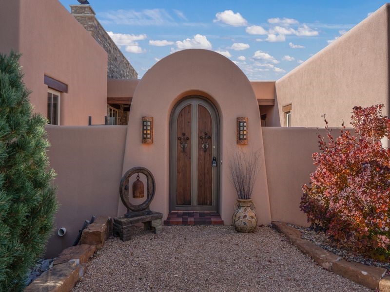 33 E Saddleback Mesa