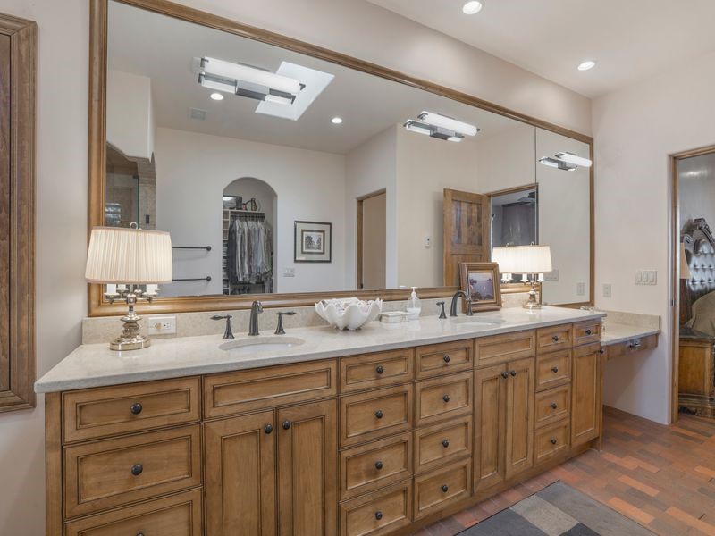 33 E Saddleback Mesa