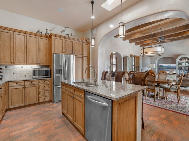 33 E Saddleback Mesa