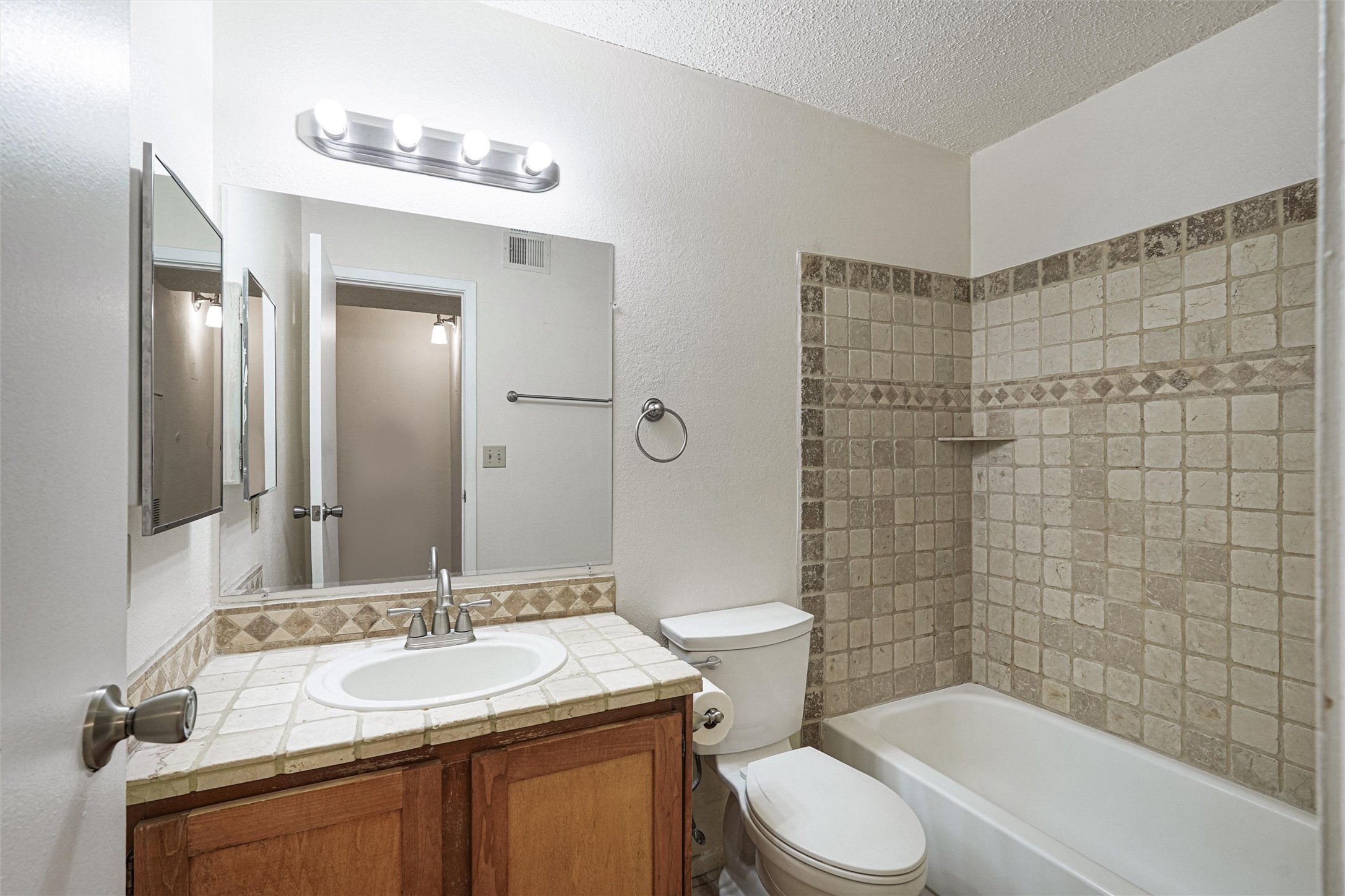 2501 W Zia Road