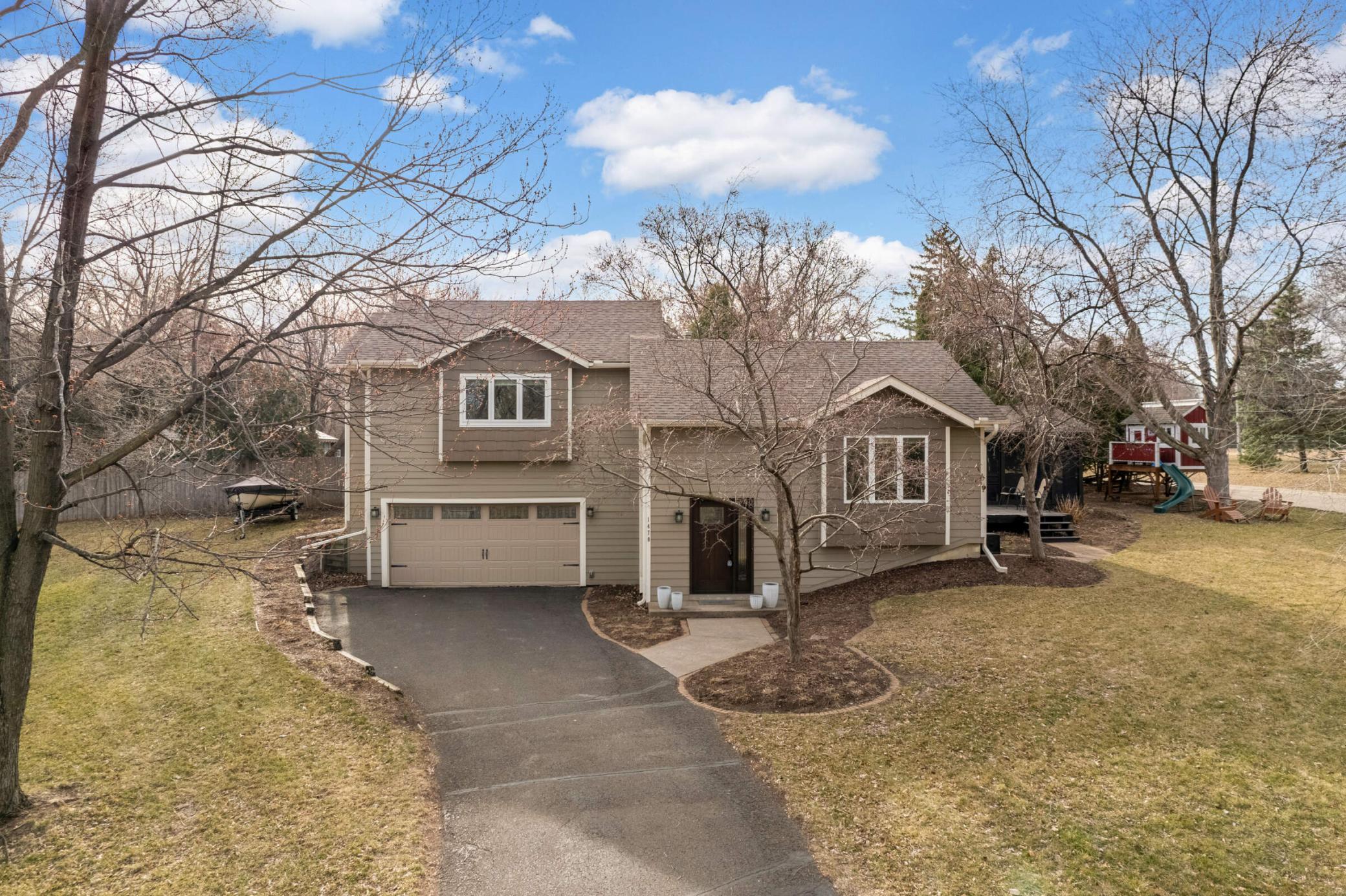 1470 Juneau Lane N