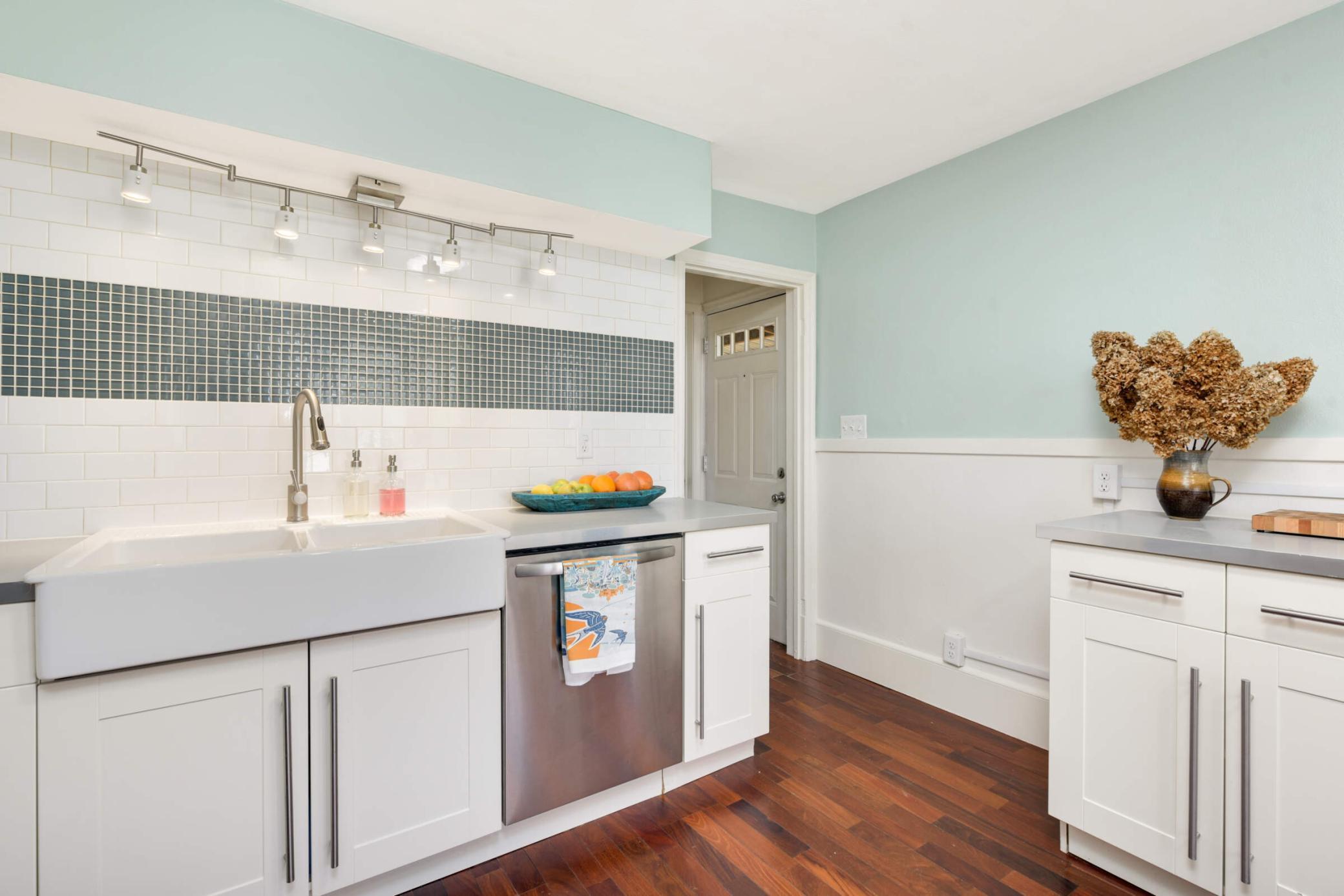 946 Grandview Avenue W