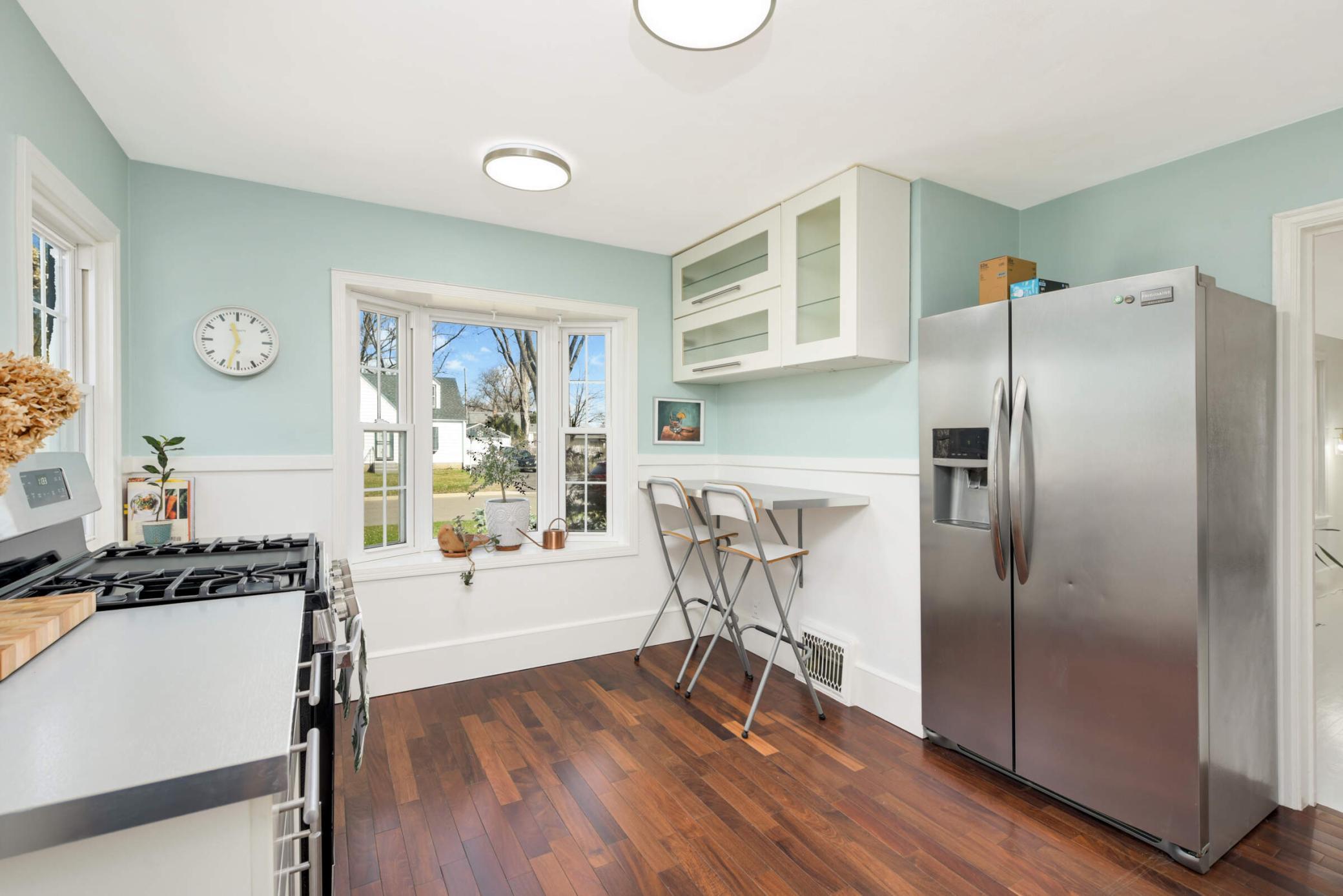 946 Grandview Avenue W