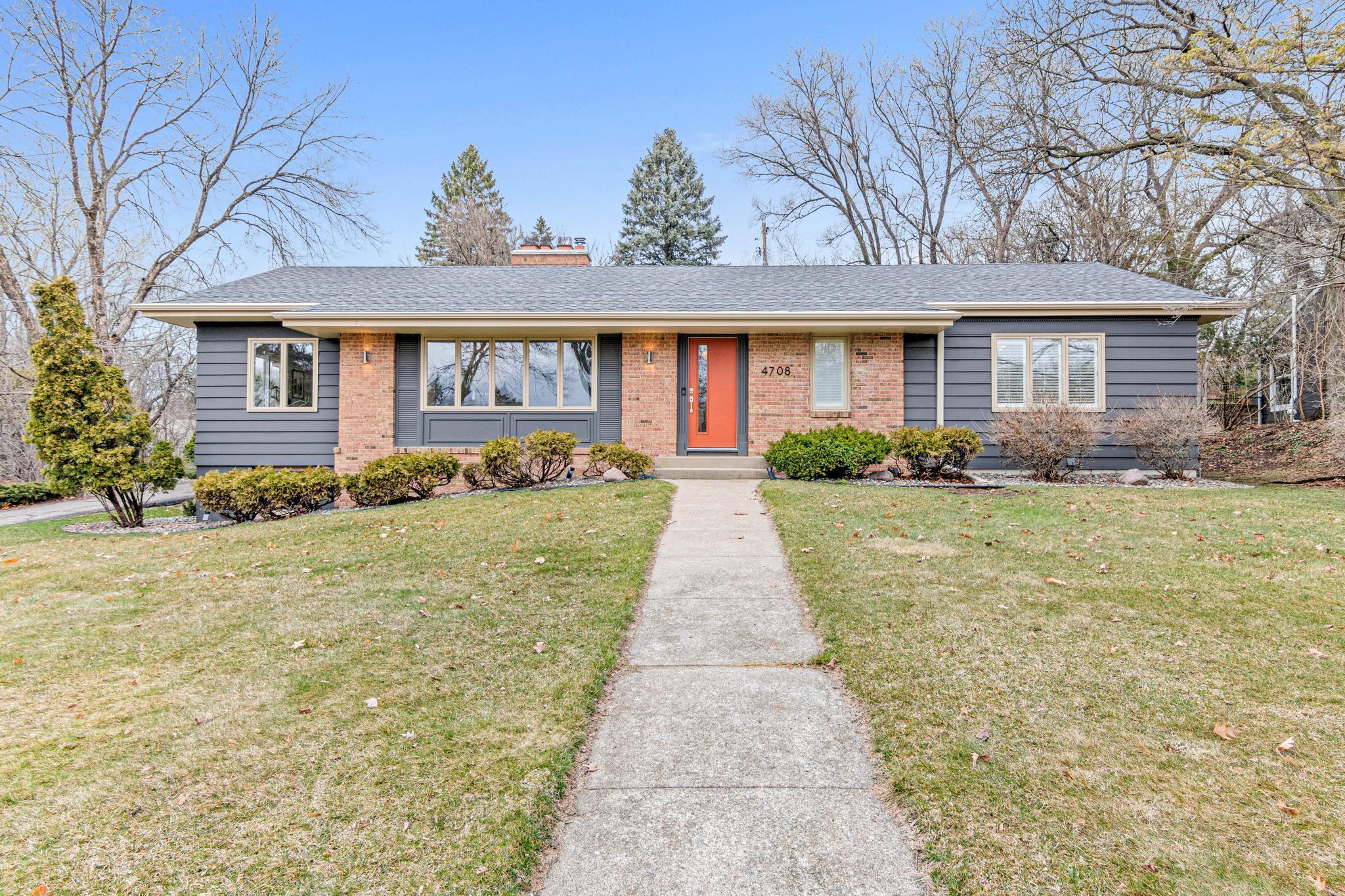 4708 Forest Circle