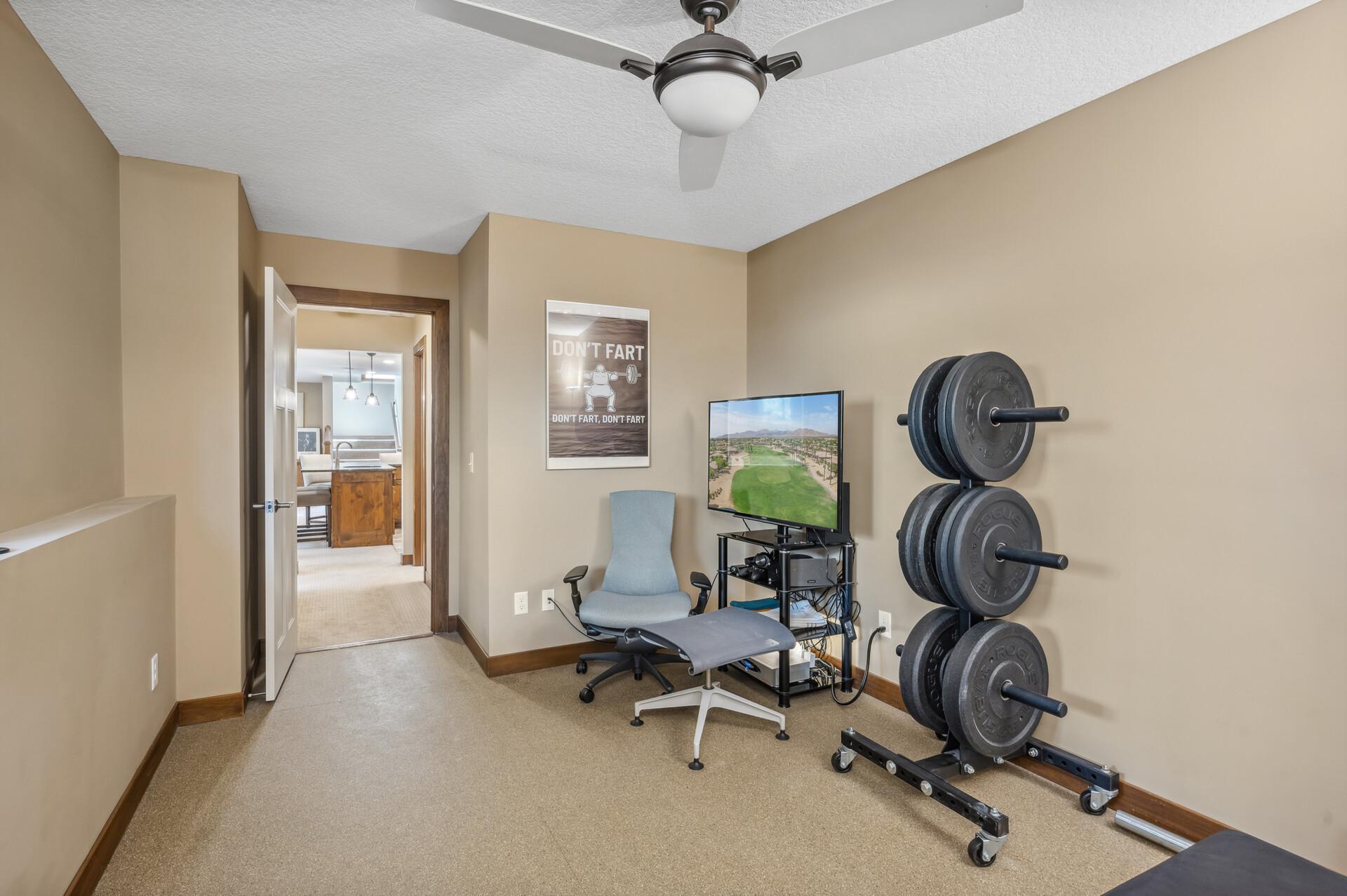 887 Pinetree Court