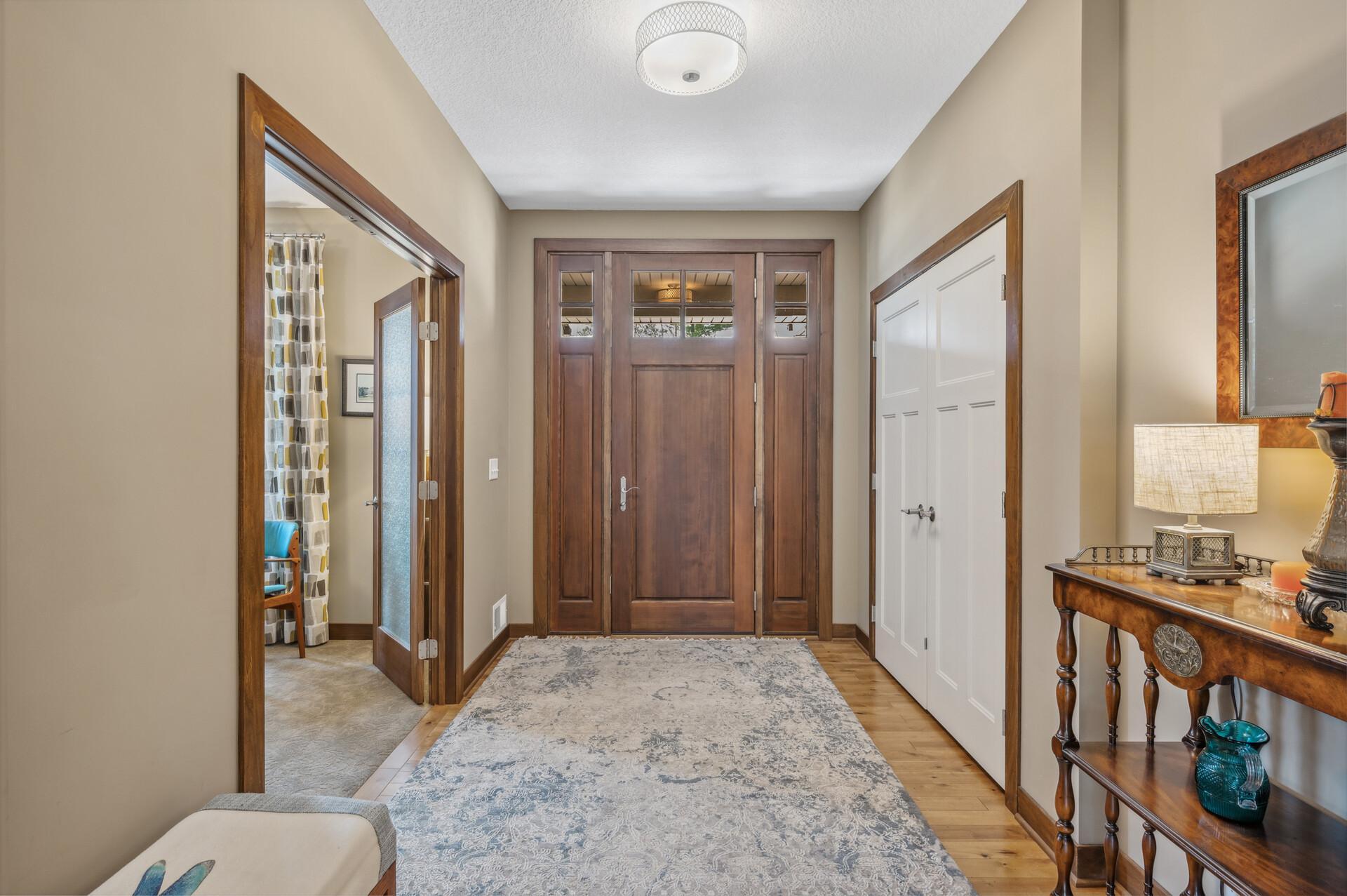 887 Pinetree Court