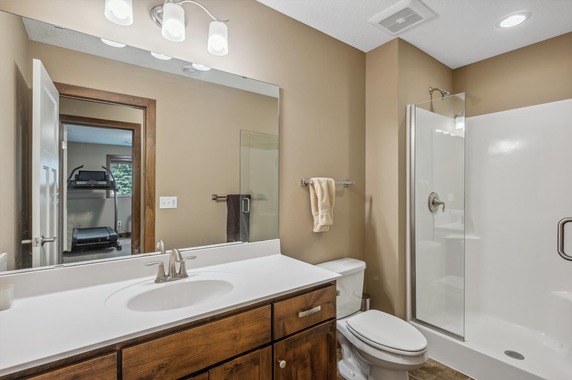 887 Pinetree Court