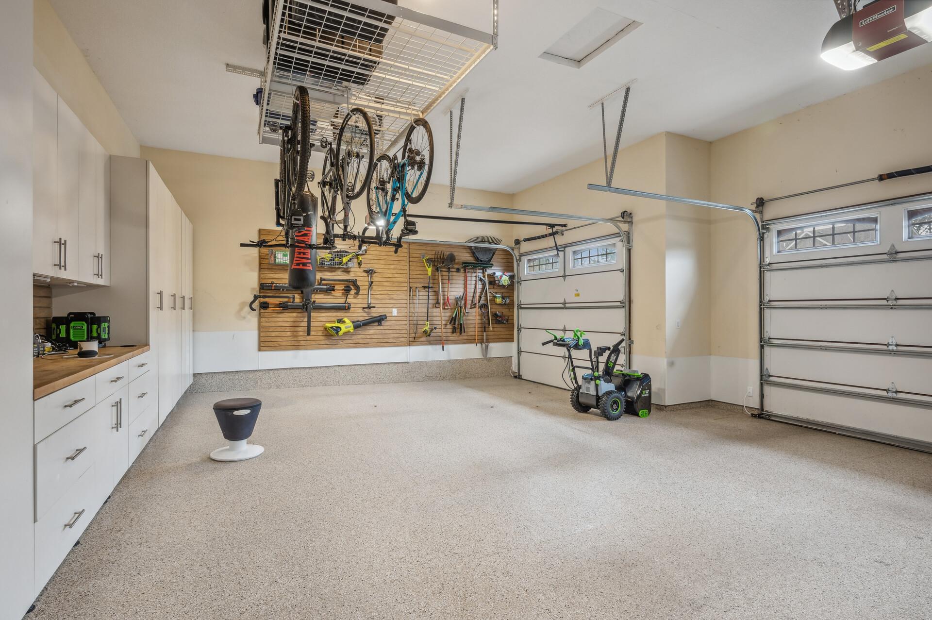 887 Pinetree Court