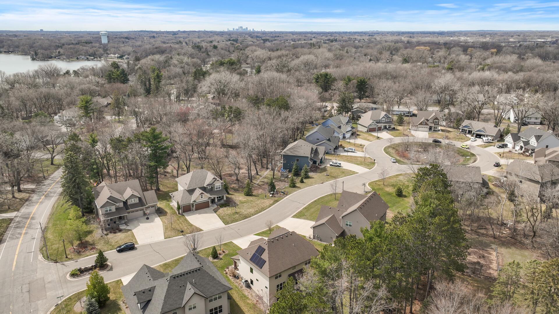 887 Pinetree Court