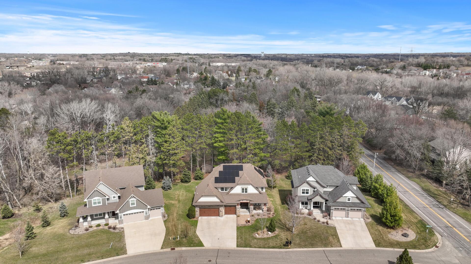 887 Pinetree Court
