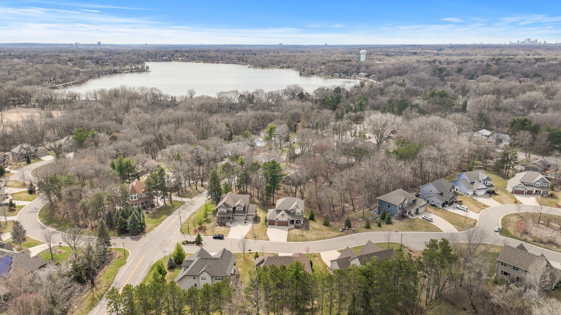 887 Pinetree Court
