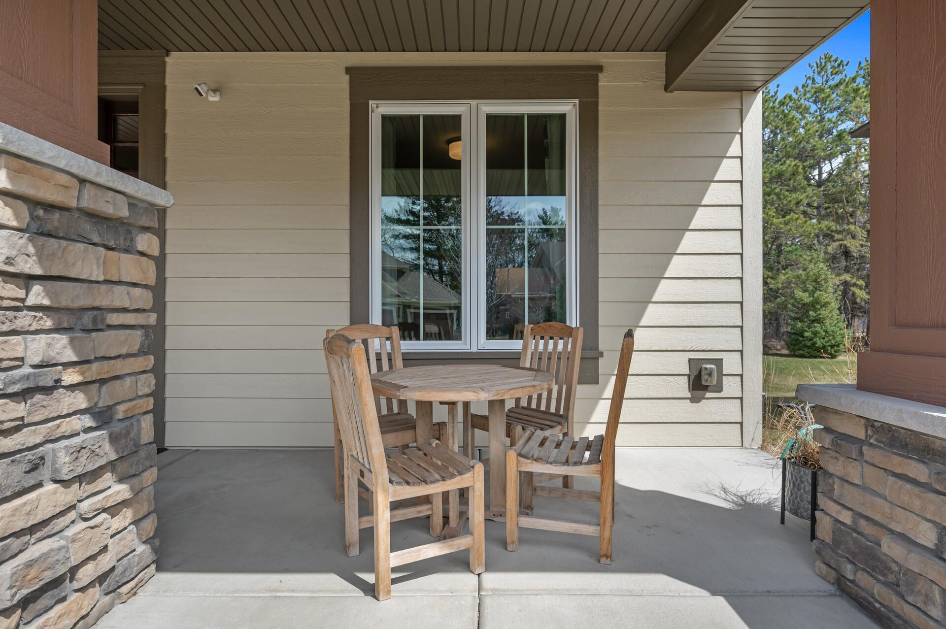 887 Pinetree Court