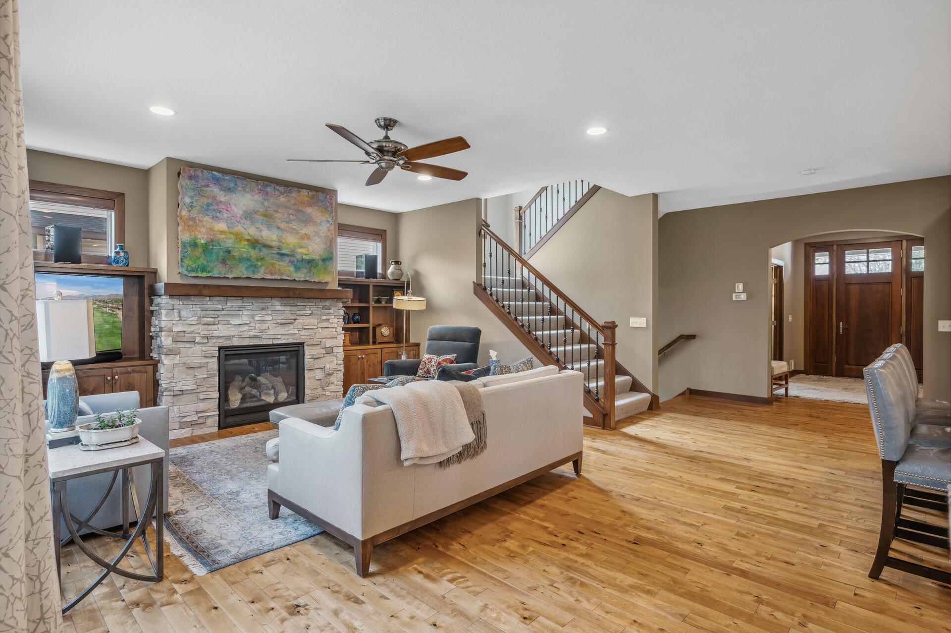 887 Pinetree Court