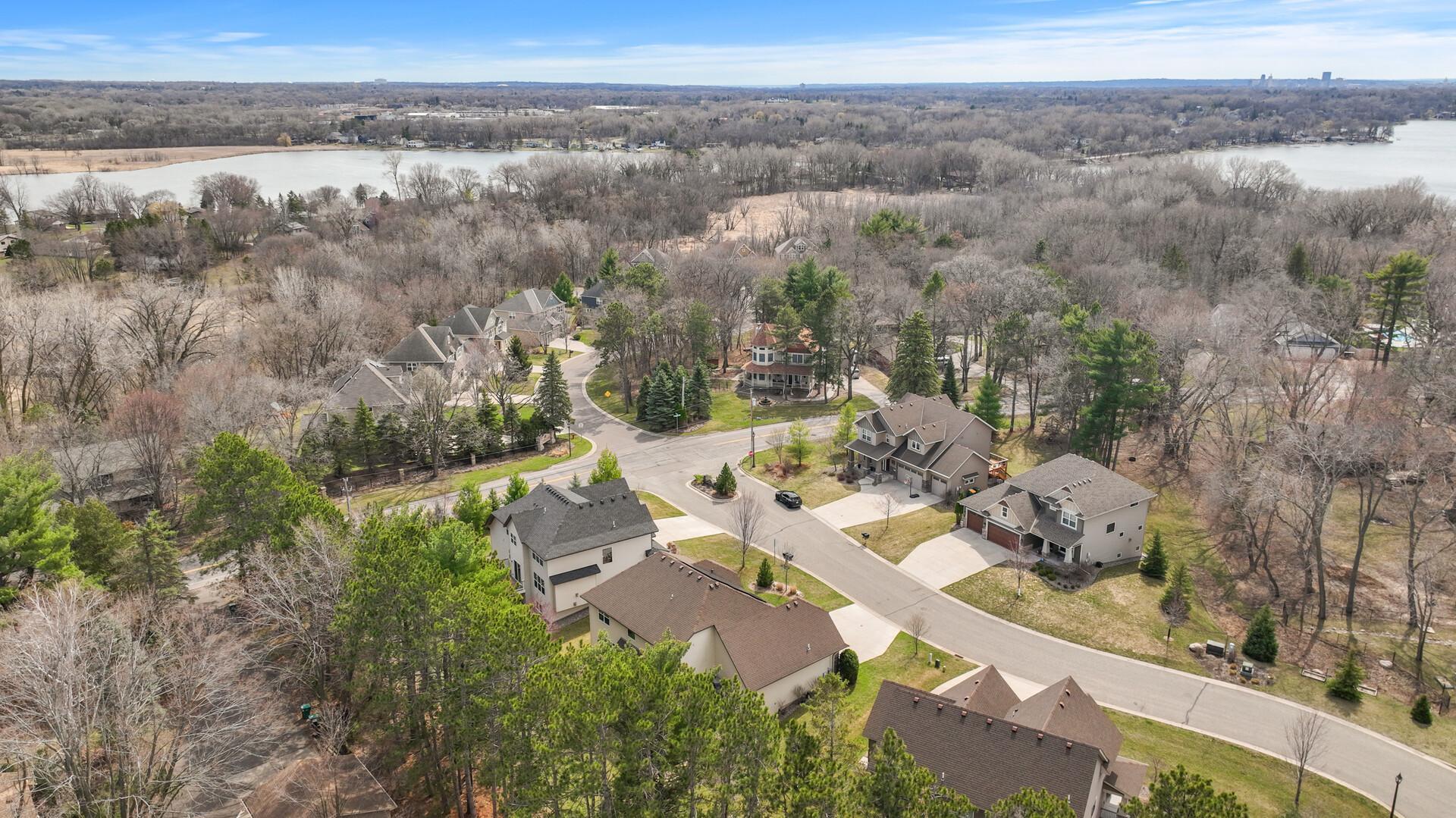 887 Pinetree Court
