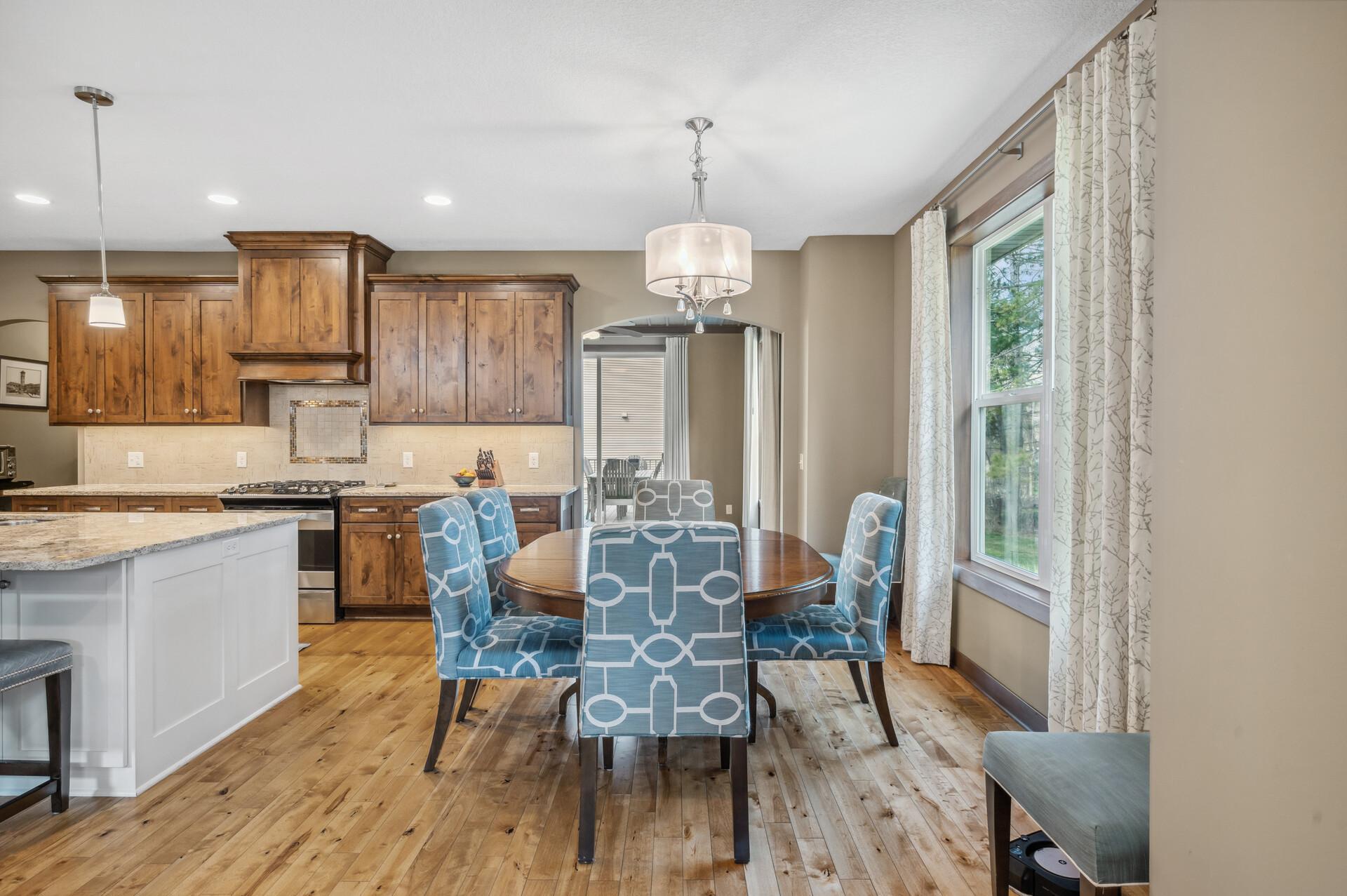 887 Pinetree Court