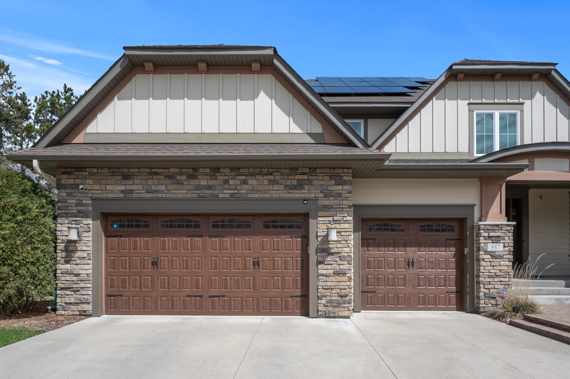 887 Pinetree Court
