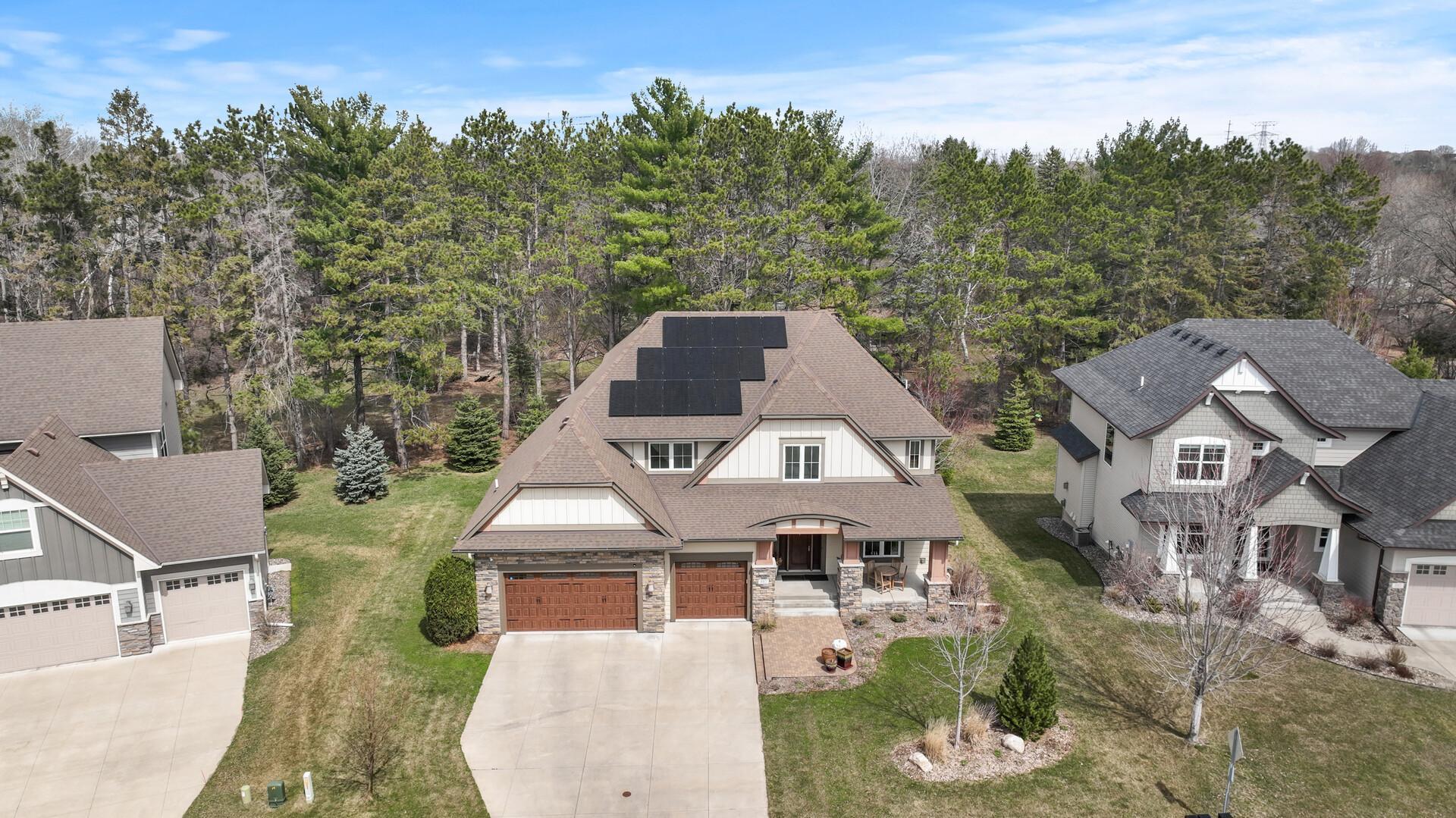 887 Pinetree Court