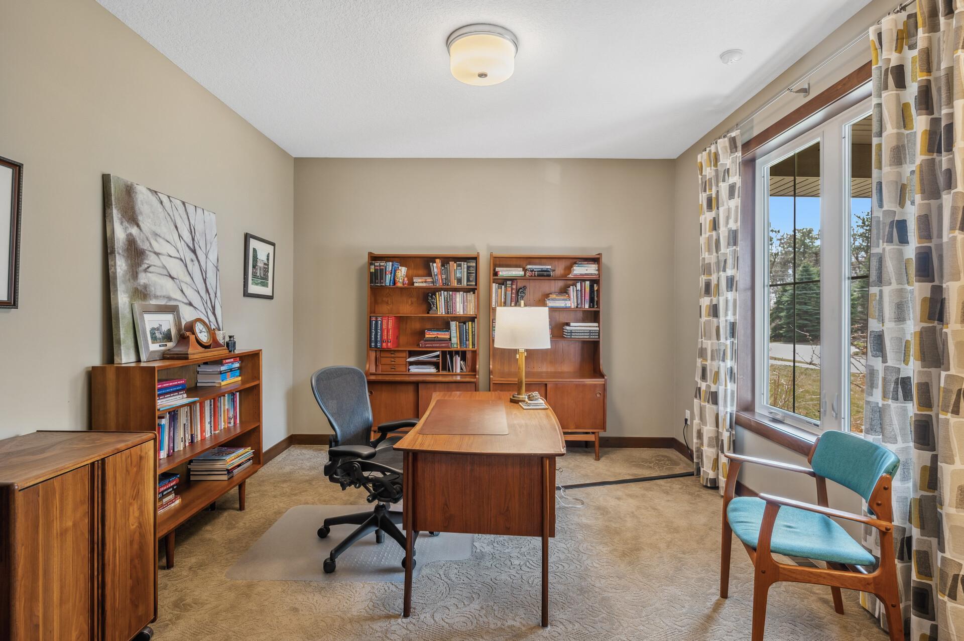 887 Pinetree Court