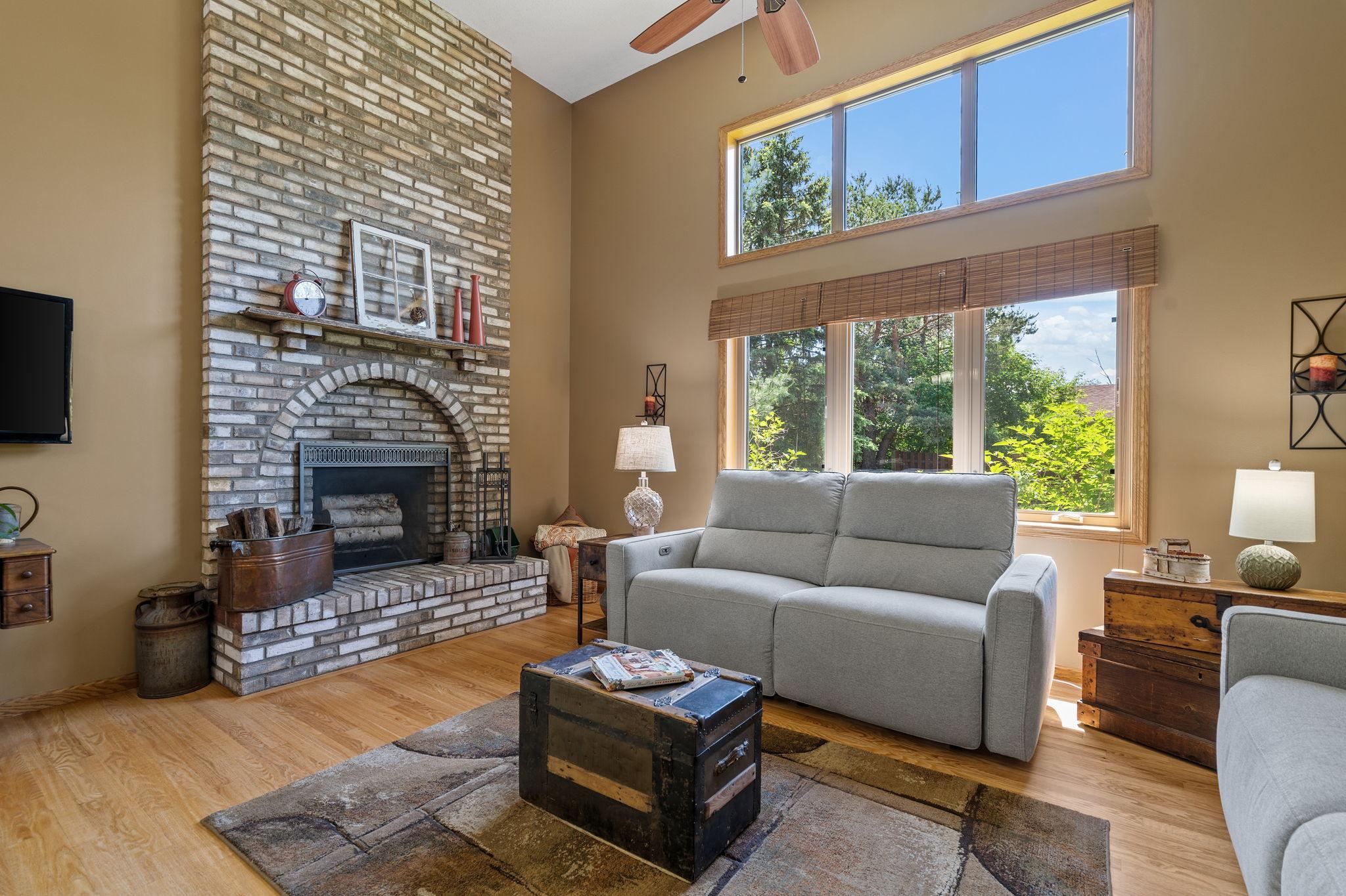 1096 138th Avenue NW