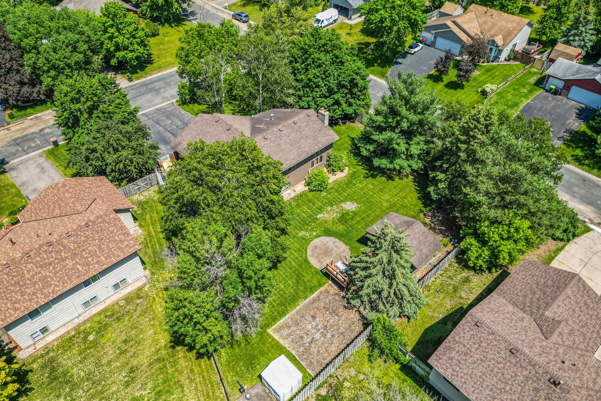 1096 138th Avenue NW