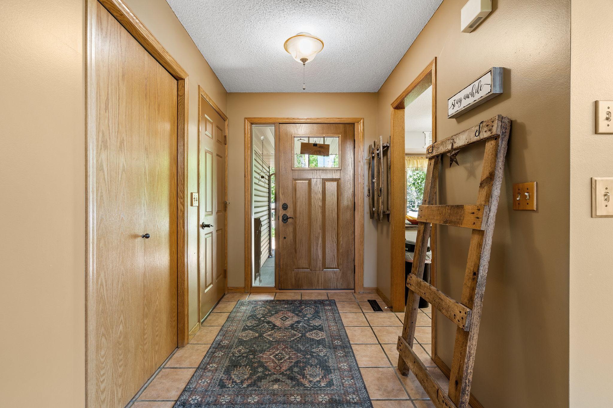 1096 138th Avenue NW