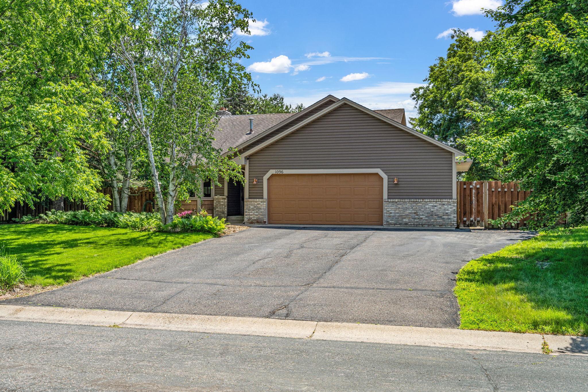 1096 138th Avenue NW