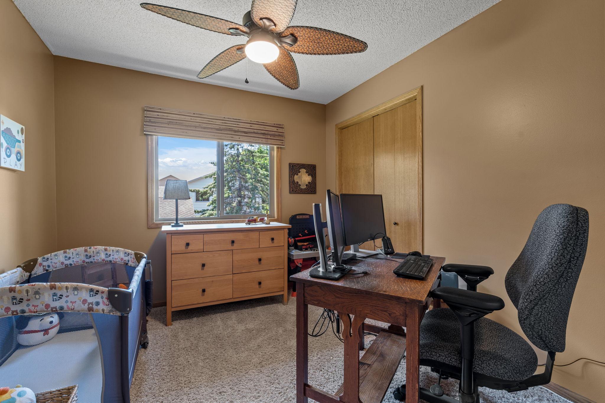 1096 138th Avenue NW