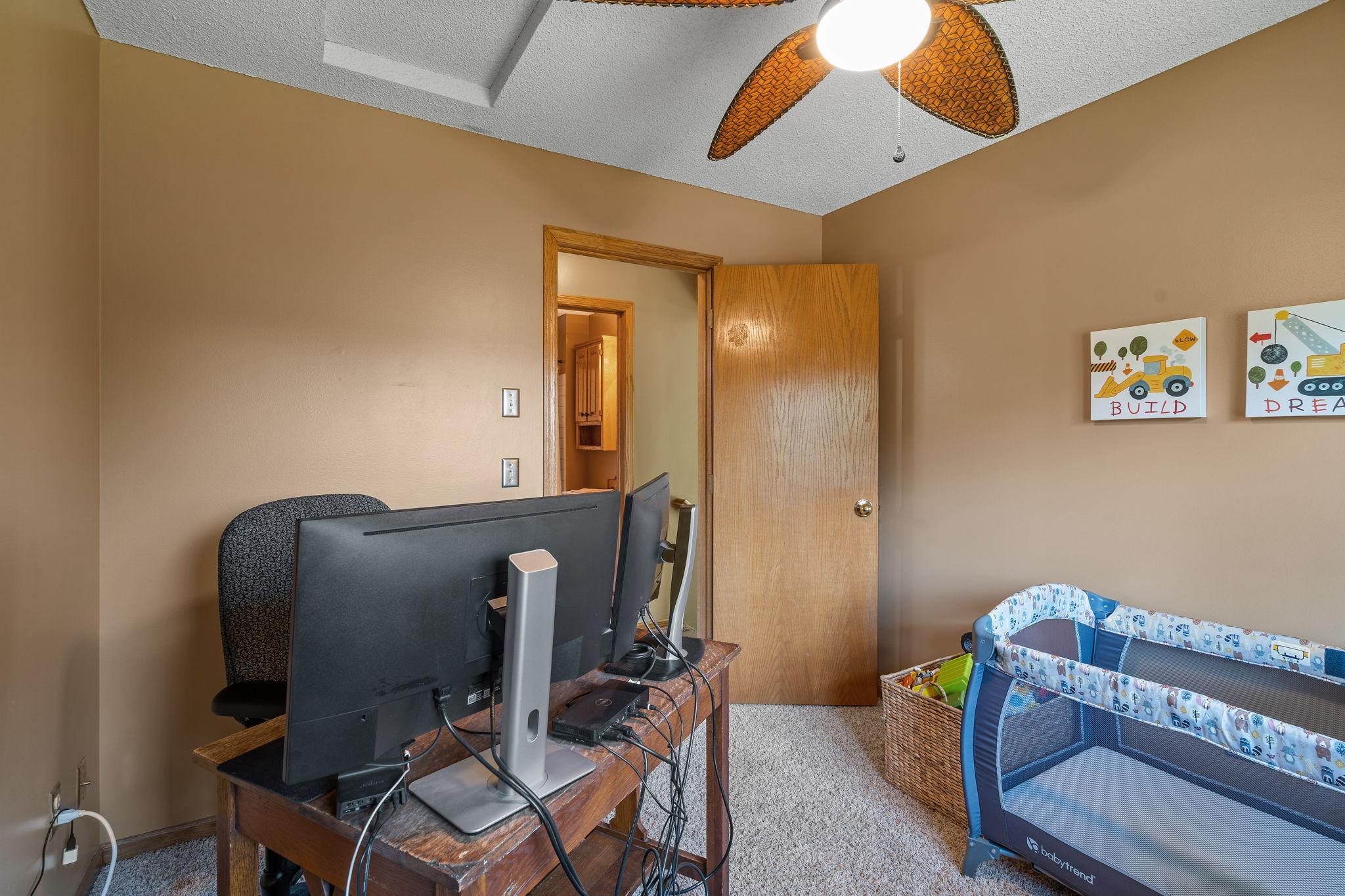 1096 138th Avenue NW