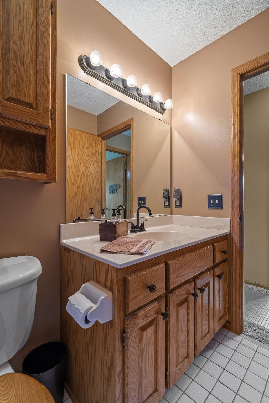 1096 138th Avenue NW