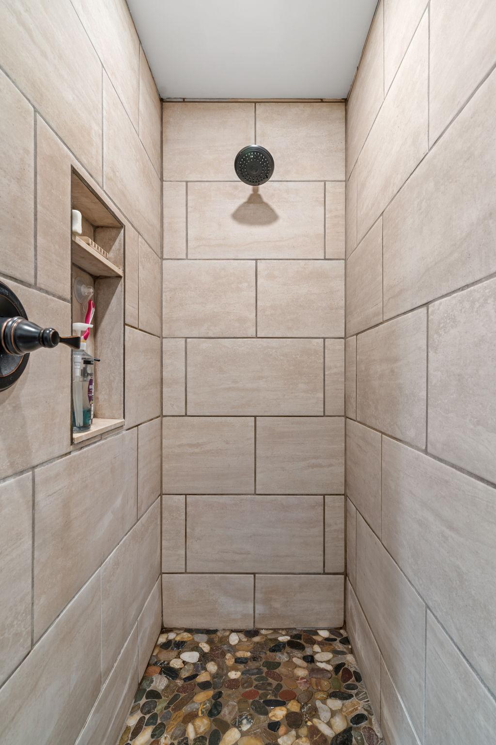 1096 138th Avenue NW