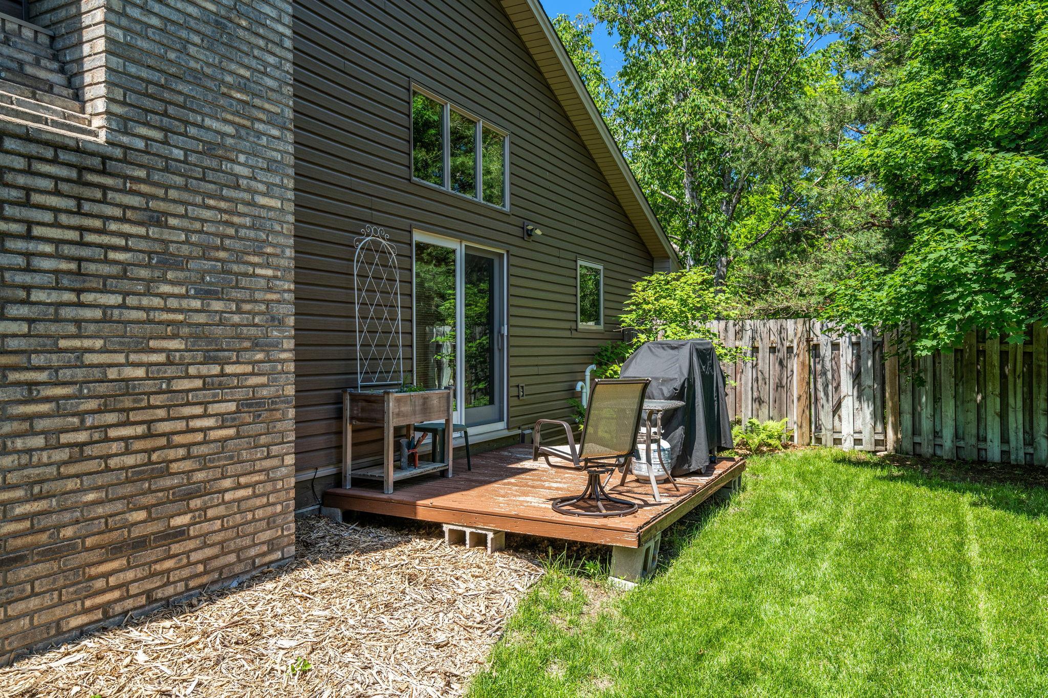 1096 138th Avenue NW