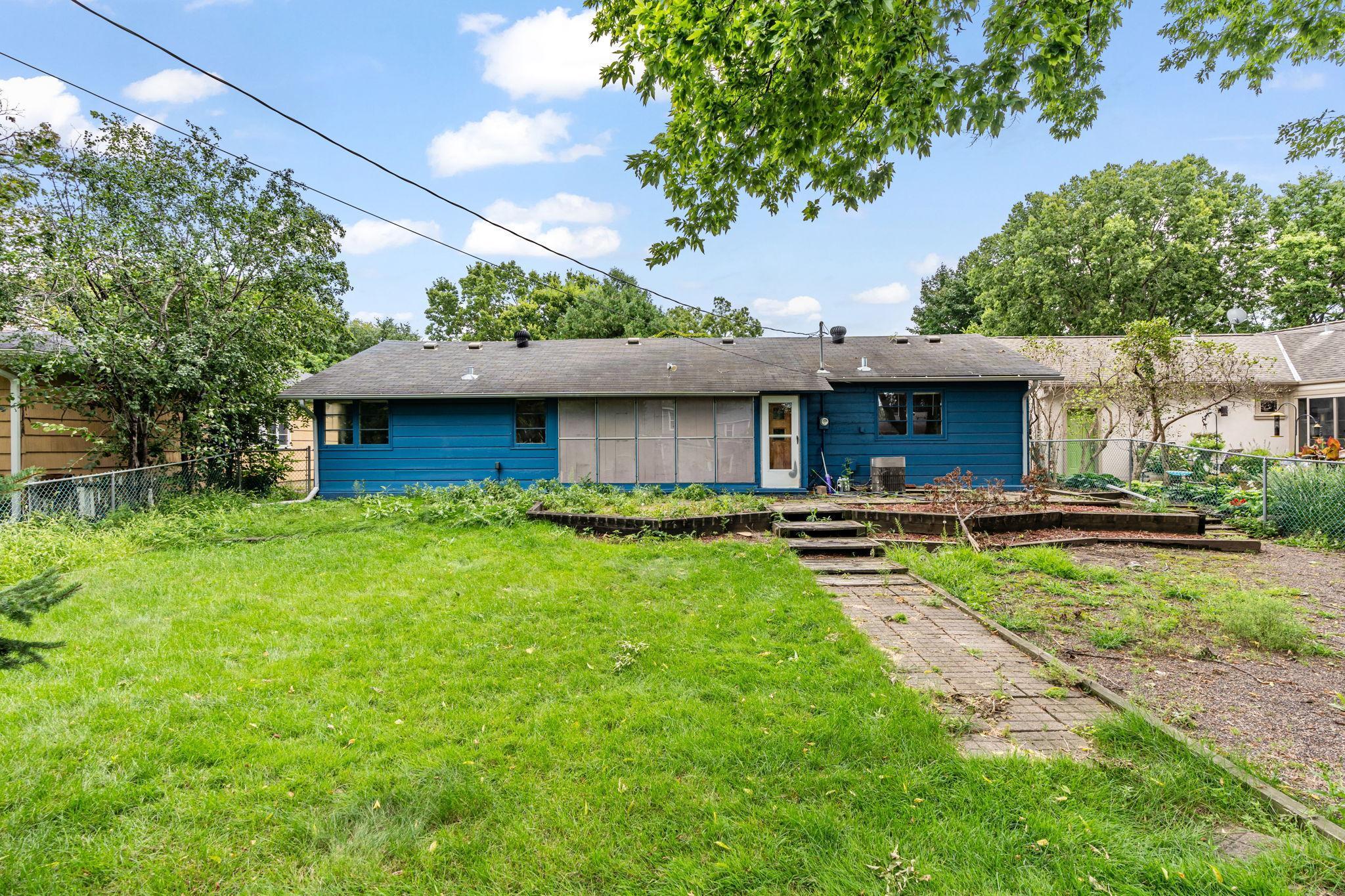 3984 Colorado Avenue S