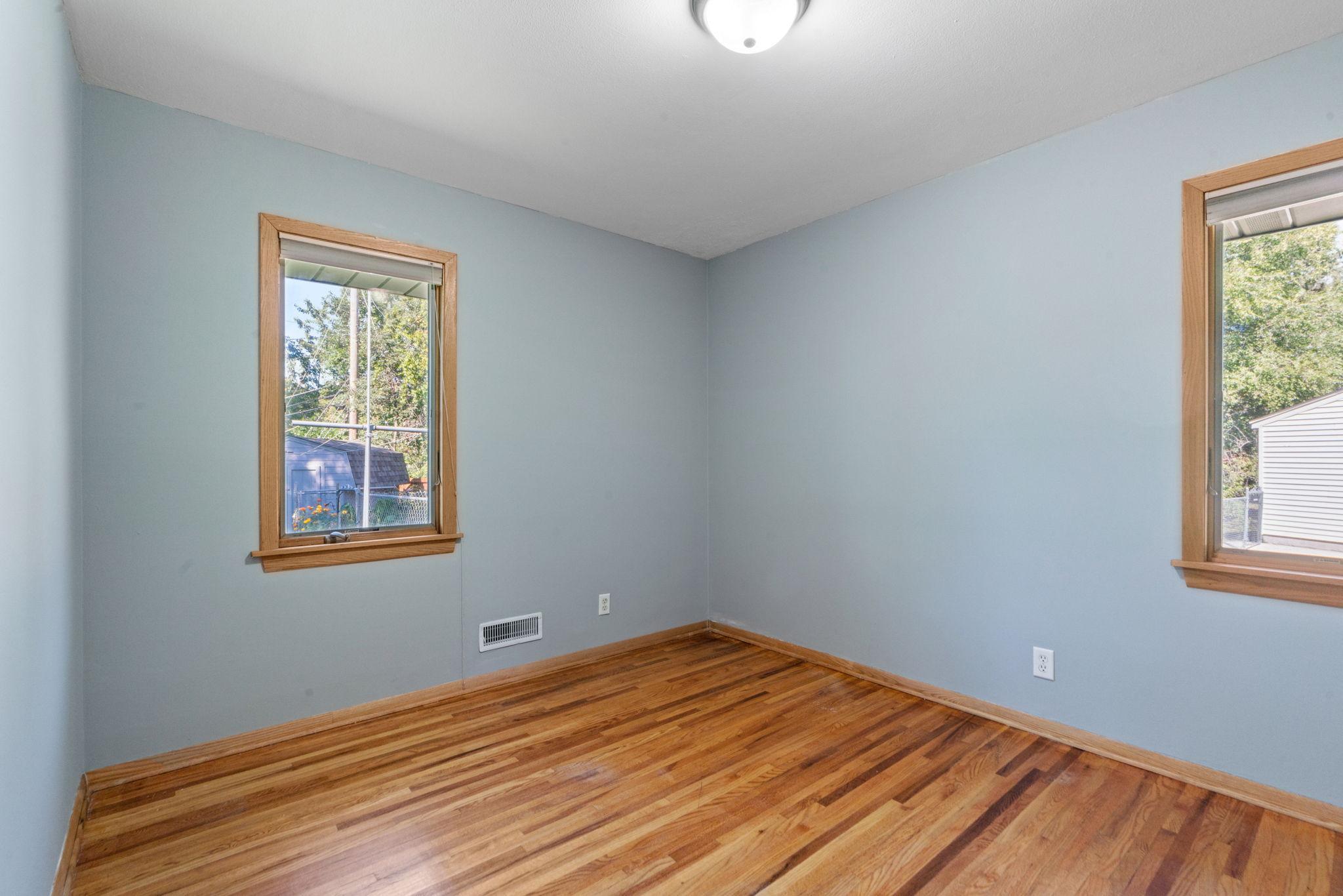 8742 Thomas Avenue S