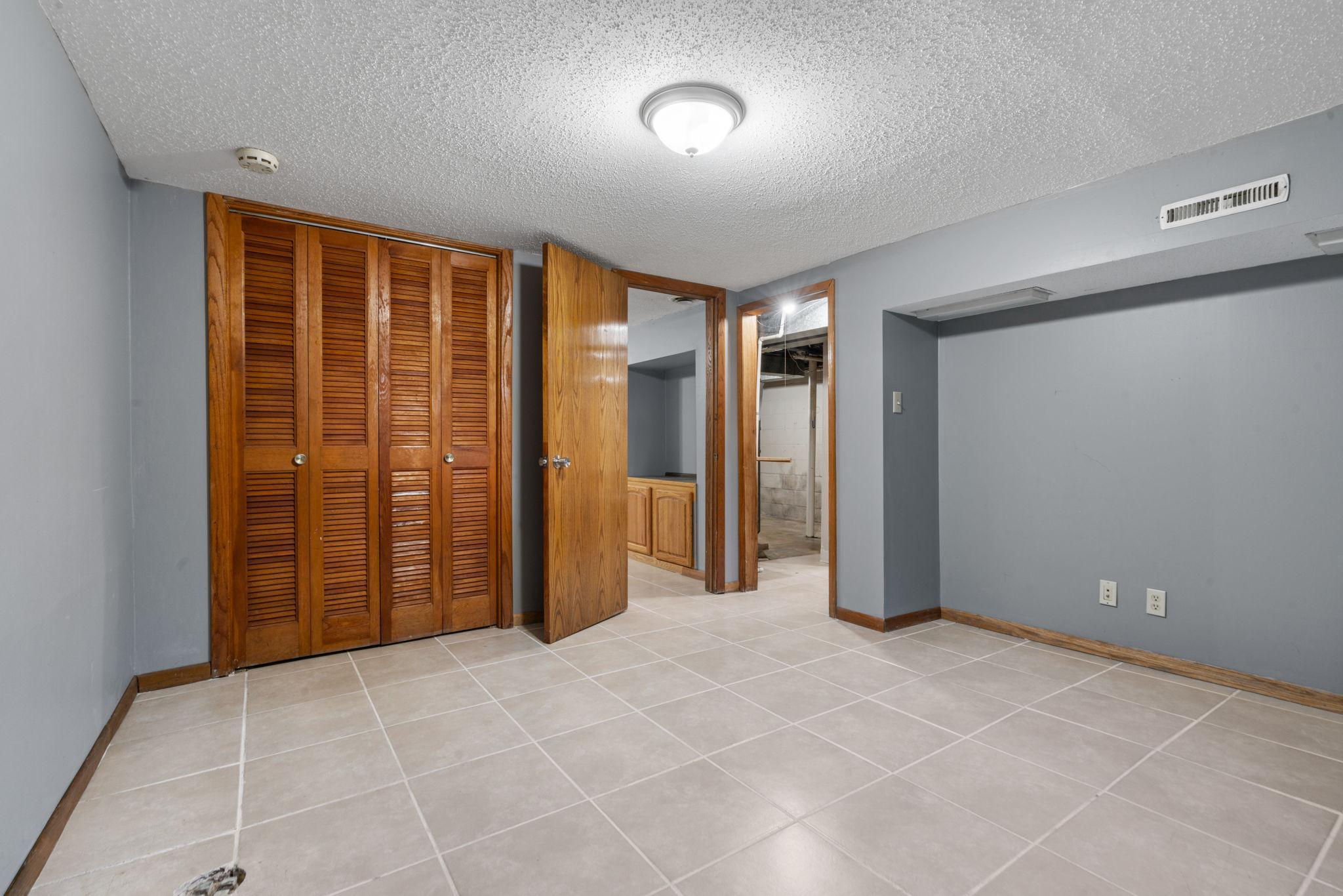 8742 Thomas Avenue S