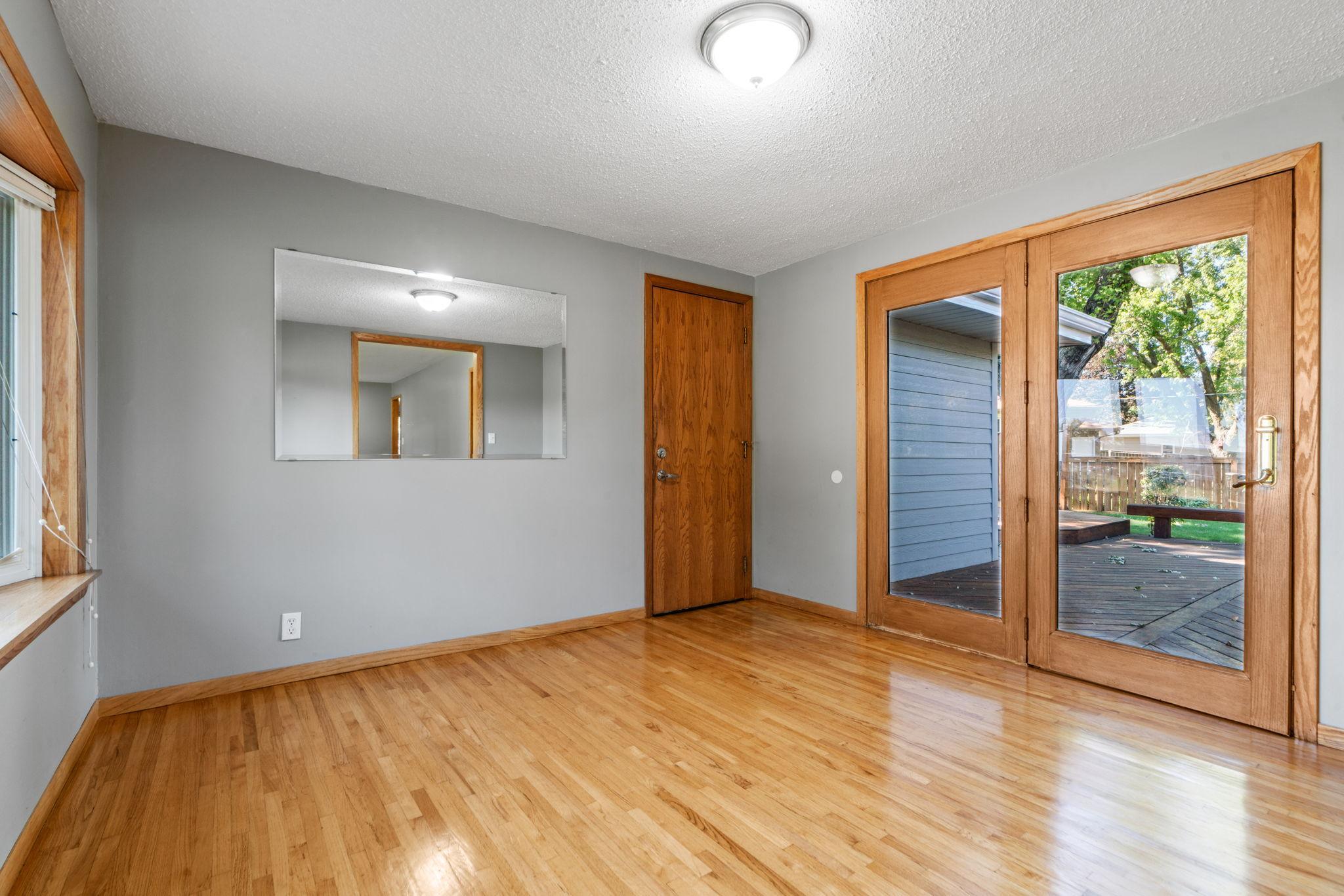 8742 Thomas Avenue S